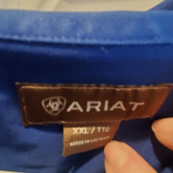 Ariat  blue button up s, XXL mens shirt. Newer  condition - Picture 3 of 5